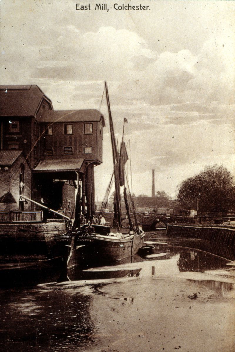  Barge MAID OF THE MILL at East Mills, Colchester 
Cat1 Barges-->Pictures Cat2 Places-->Colchester-->Hythe